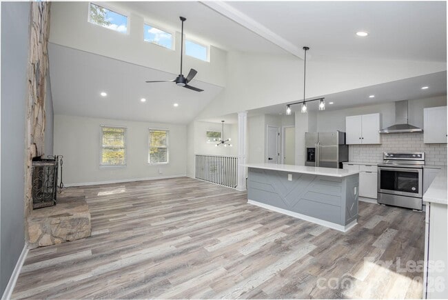 Building Photo - 9501 Fairway Ridge Rd