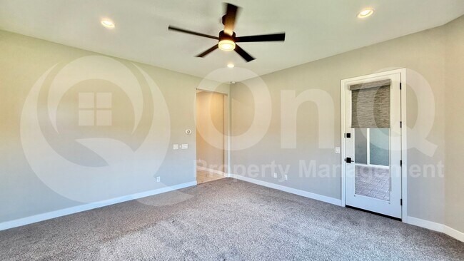 Building Photo - 10741 Tarragon Ave