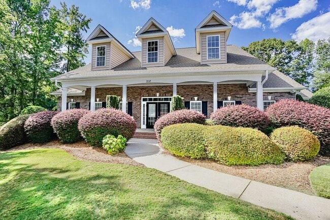 Building Photo - 100 Little Pond Dr