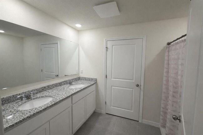 Building Photo - 400 Preston Cv Dr