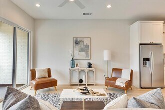 Building Photo - 1937 E 38th 1/2 St