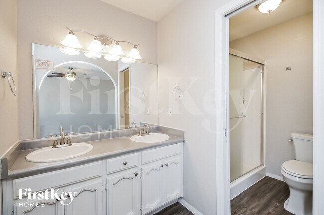 Building Photo - 3928 E Garnet Cir