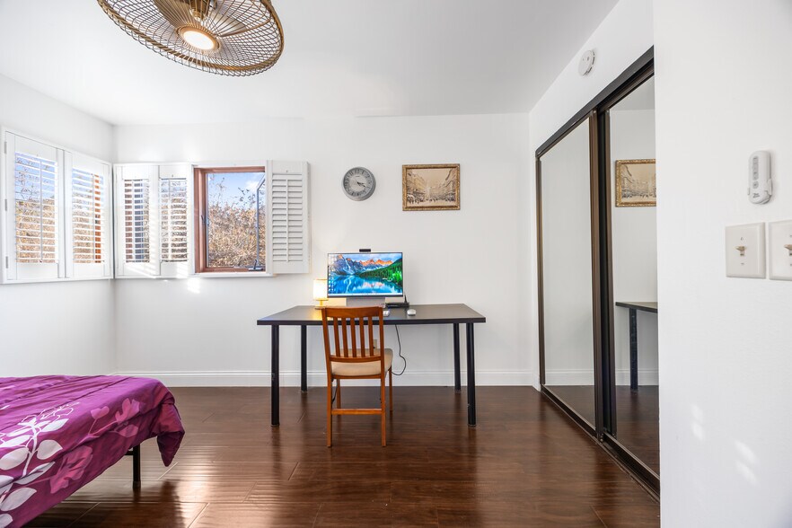 Building Photo - 17645 Rienzi Pl