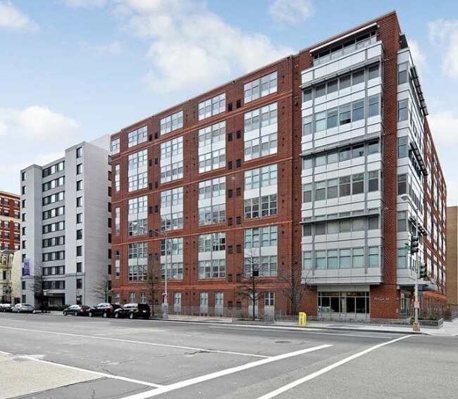 Primary Photo - 1300 N St NW