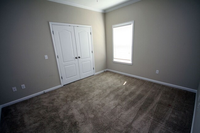 Building Photo - 344 Trent Rd