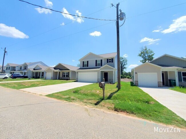 Building Photo - 161 Davis Dr