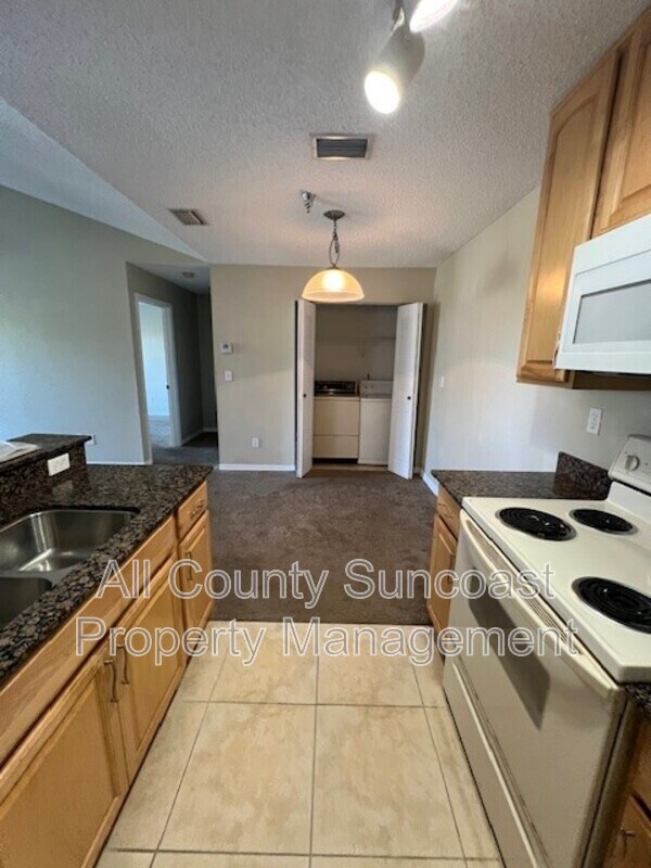 Building Photo - 10263 Gandy Blvd N