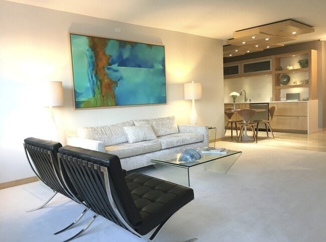 Building Photo - 85 E India Row