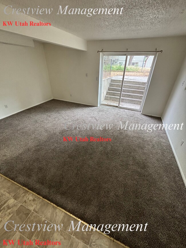 Building Photo - Tanner Duplex