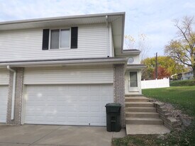 Building Photo - 505 Michael Dr