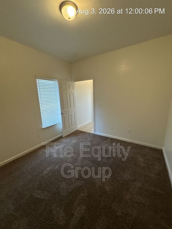 Building Photo - 1319 S Crowe St