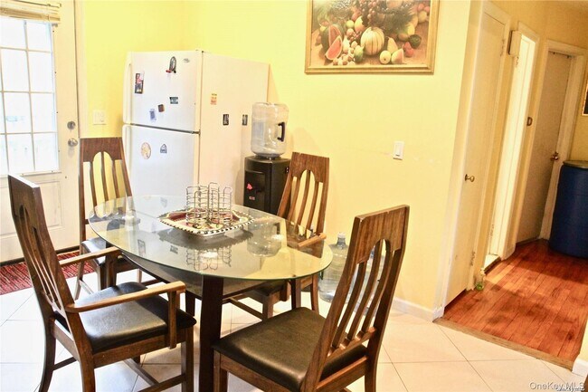 Building Photo - 117 Blydenburgh Ave