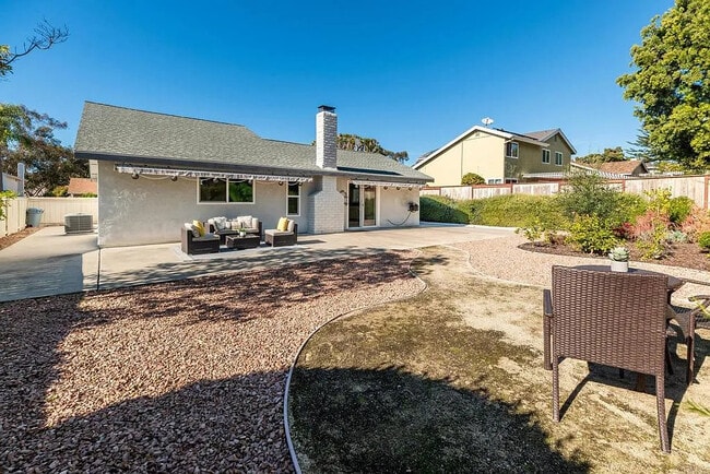 Building Photo - 2725 Glasgow Dr