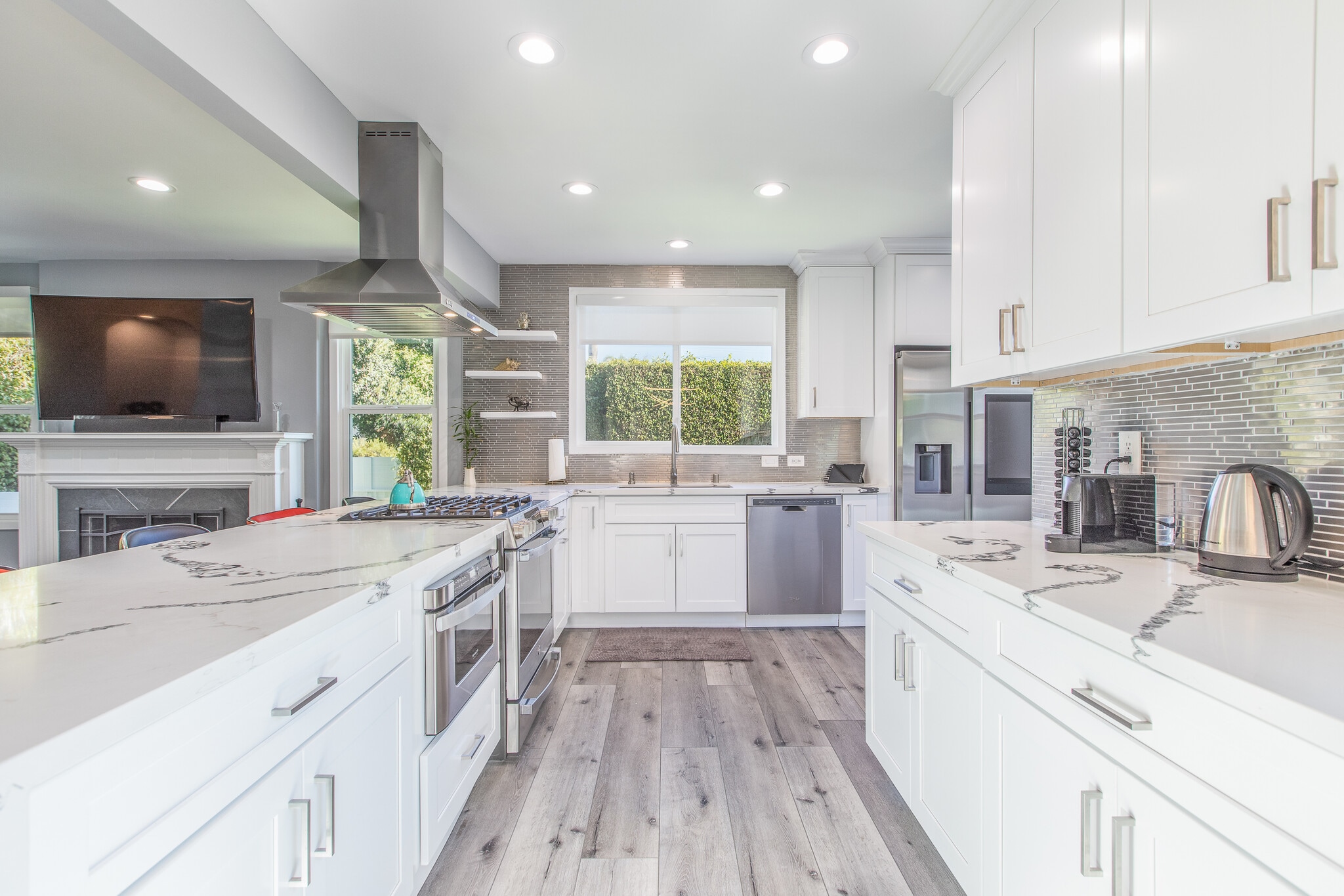 Kitchen - 1207 Greenacre Ave