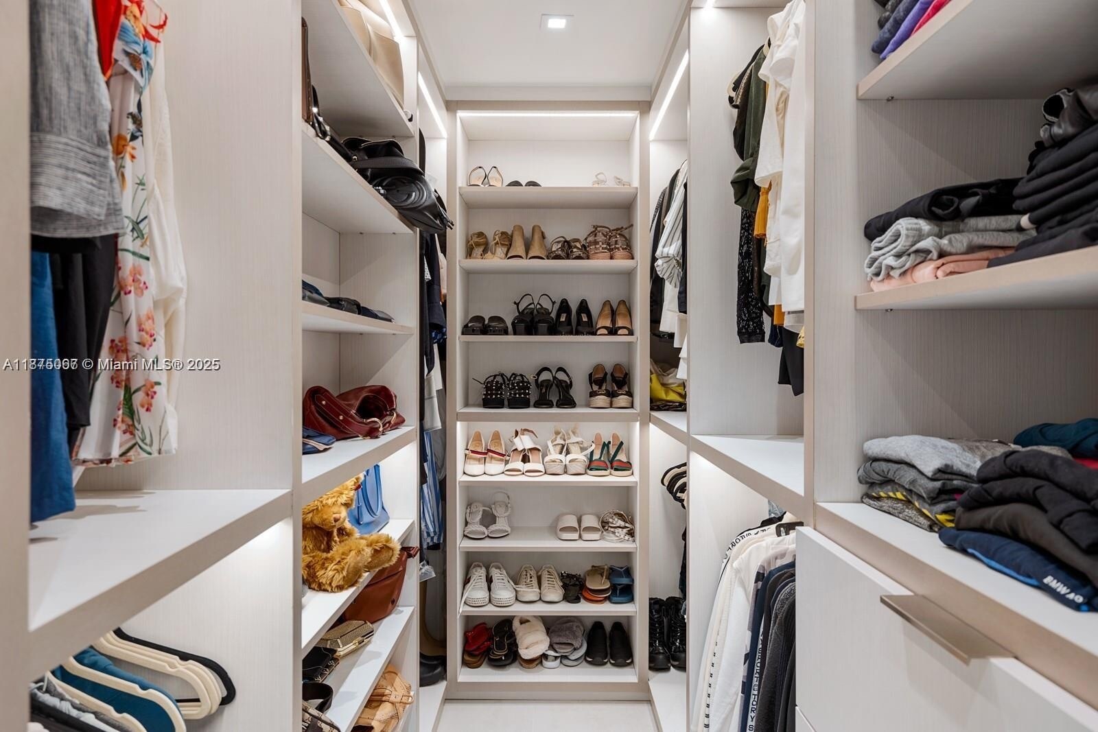 Building Photo - 488 NE 18th St