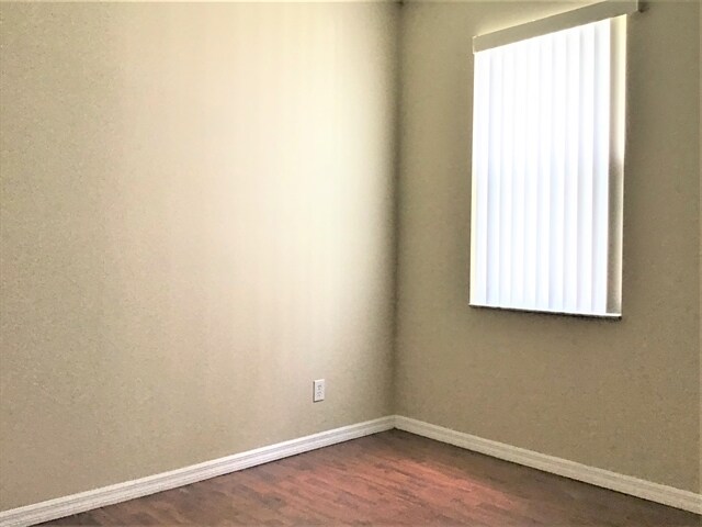 Building Photo - 5039 Adair Oak Dr