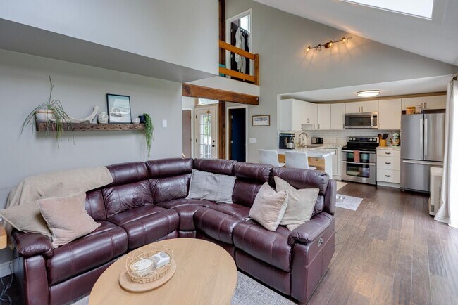 Building Photo - 93 Lady Slipper Rd