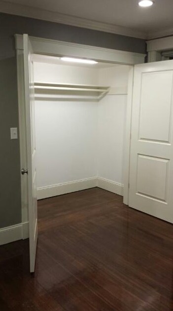 Building Photo - 384 Langley Rd