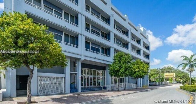 Building Photo - 3250 Grand Ave