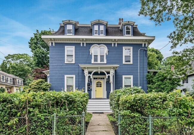 Building Photo - 298 Lamartine St