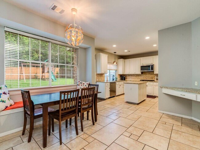 Building Photo - 5847 Back Bay Ln