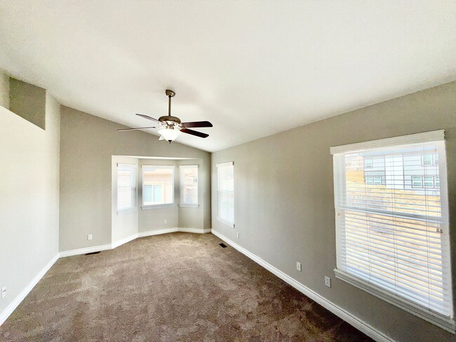 Building Photo - WELCOME HOME!