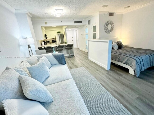 Building Photo - 2501 S Ocean Dr