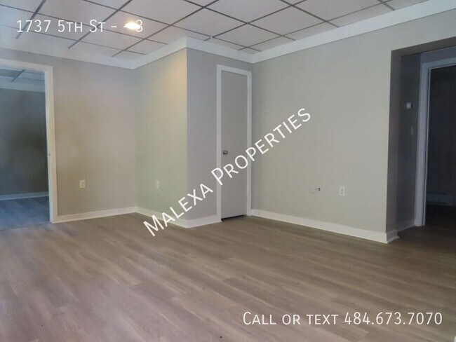 Building Photo - 1737 5th St