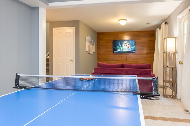 Building Photo - 3 Bedroom Home in Massanutten!!!
