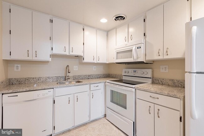 Building Photo - 18728 Nathans Pl