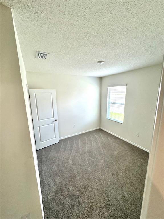 Building Photo - 52 Hickory Course Ln