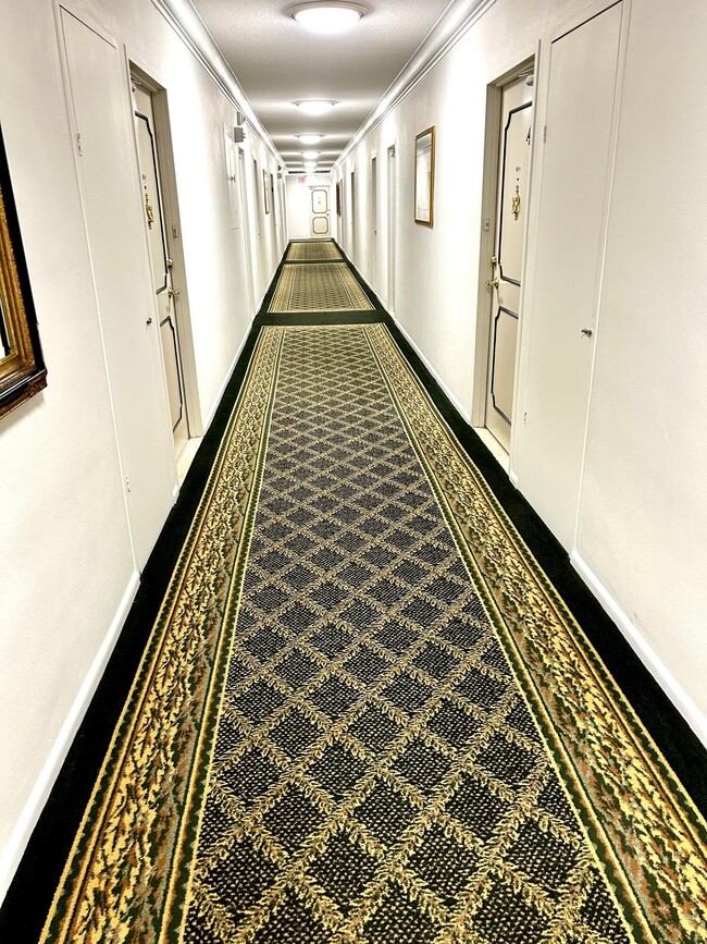 Building Photo - 2840 S Ocean Blvd