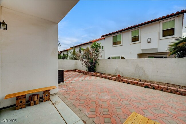 Building Photo - 8789 Villa Alex Ave