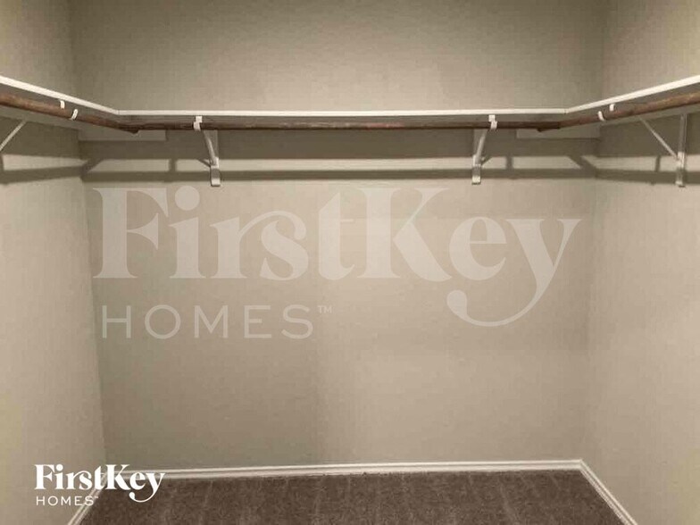 Building Photo - 10707 Giacconi Dr