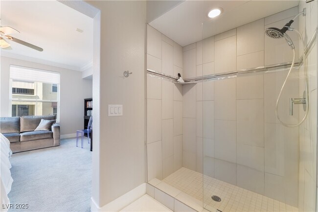 Building Photo - 2555 Hampton Rd