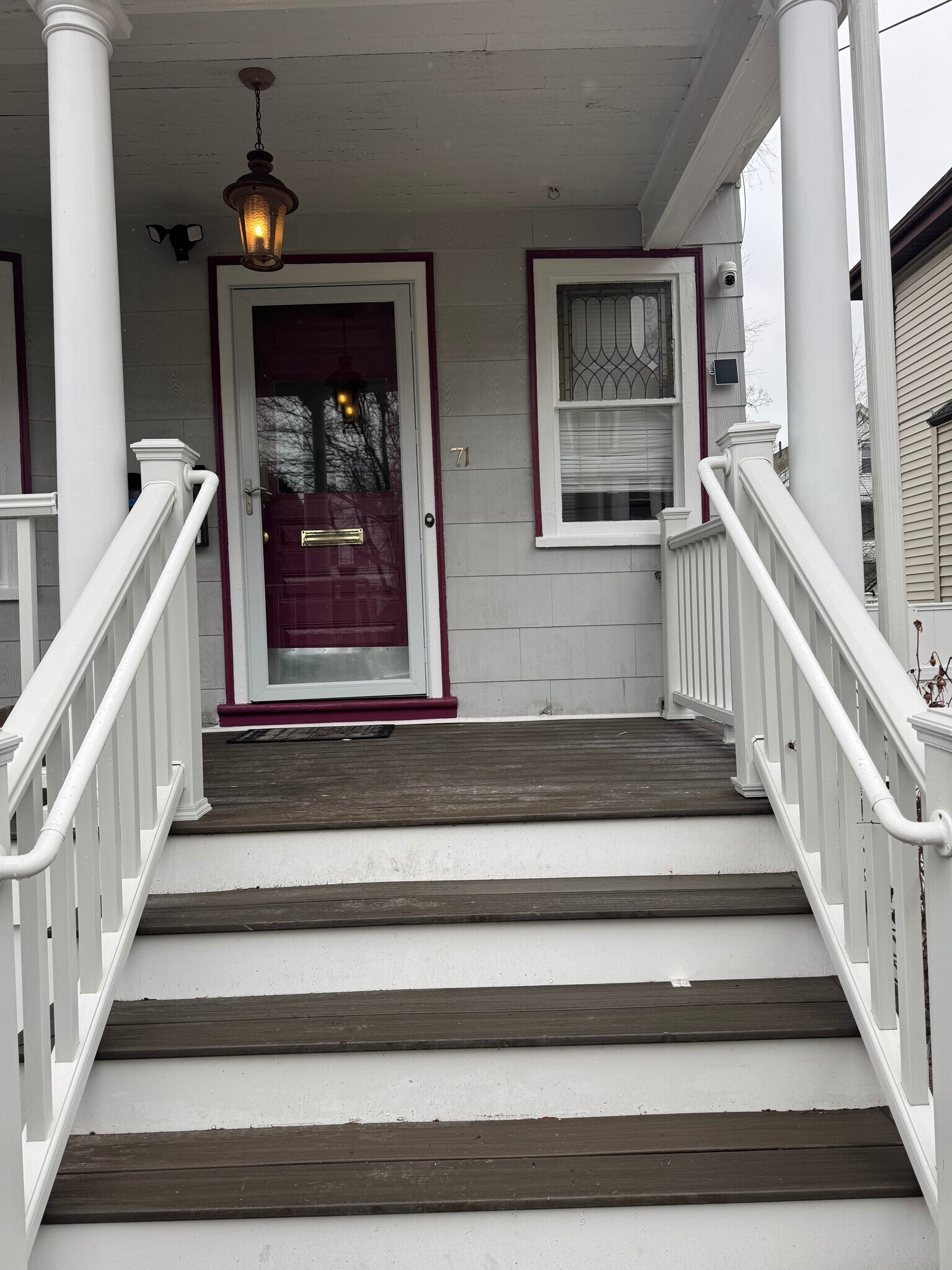 Building Photo - 71 Fairbanks St