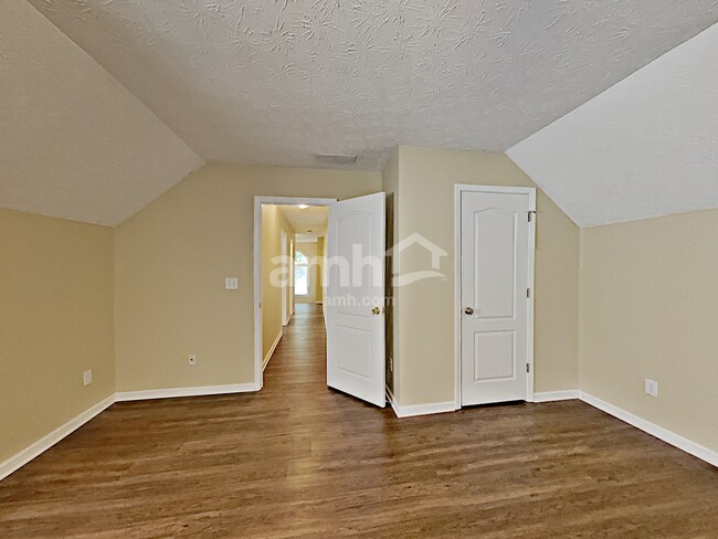 Building Photo - 7474 Clipper Cove