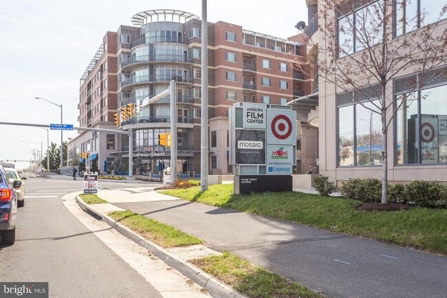 Building Photo - 2942 Yarling Ct