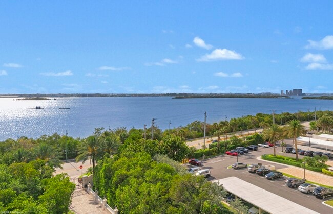 Building Photo - 5310 N Ocean Dr