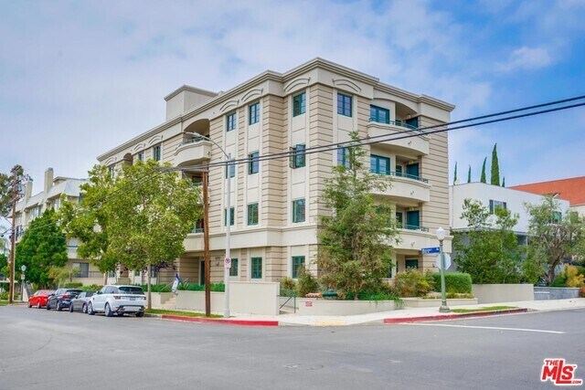 Building Photo - 10707 Missouri Ave