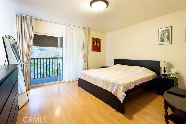 Building Photo - 9551 Vía Ricardo