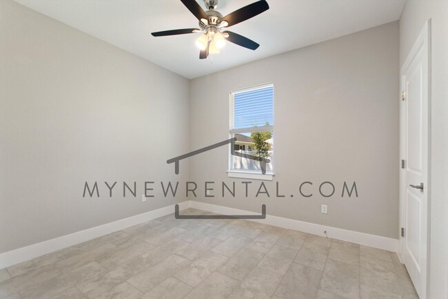 Building Photo - 3093 Spice Ln