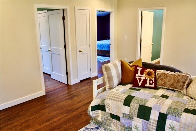 Building Photo - 39 Berrie Ln