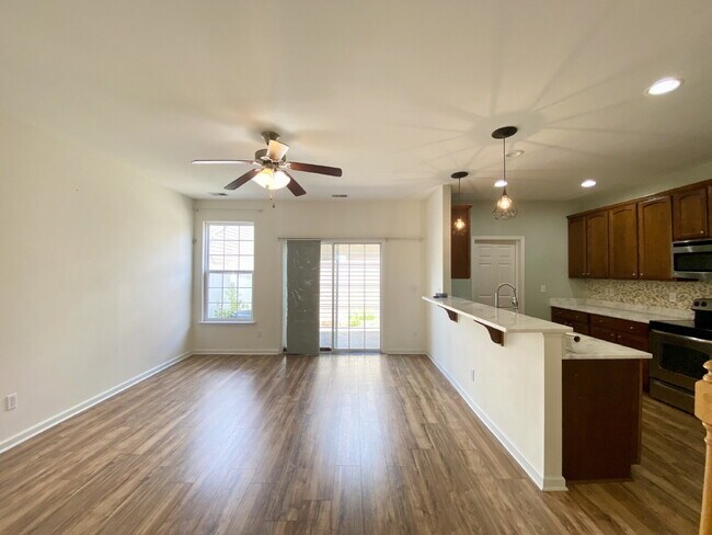 Building Photo - Spacious, Four Bedroom Townhouse With a View!