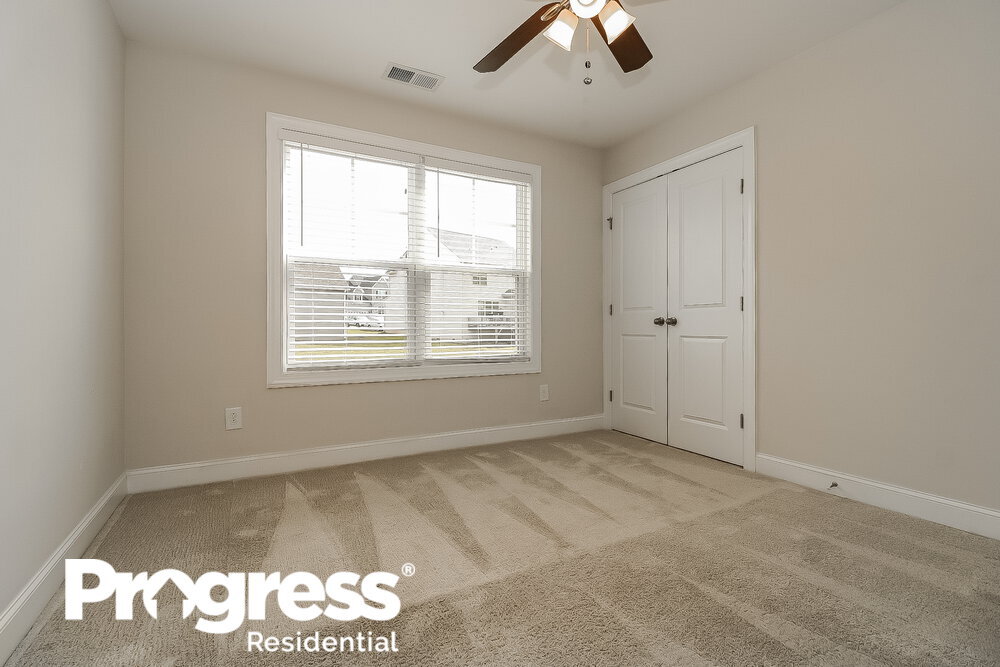 Building Photo - 190 Grey Hawk Dr