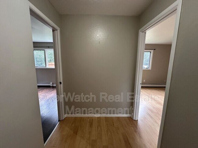 Building Photo - 6121 De Armoun Rd