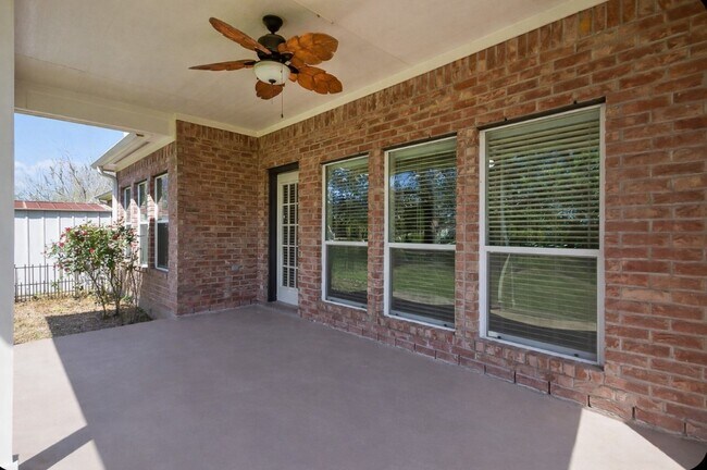 Building Photo - 4119 Pembrooke Way Dr