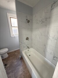 Building Photo - 1006 Spruce St