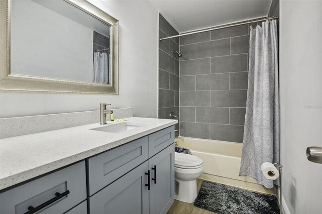 Building Photo - 811 W Magnolia St