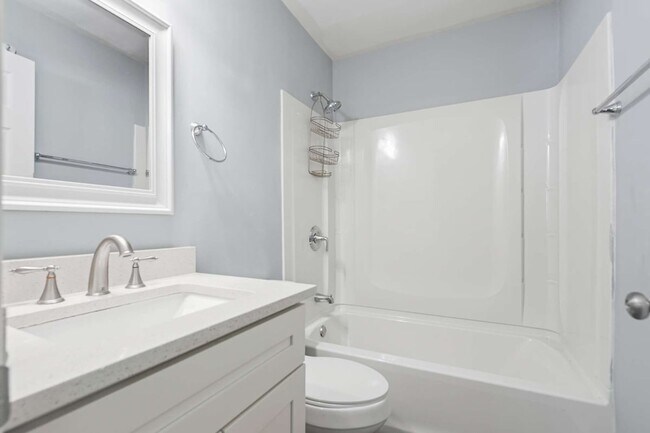 Building Photo - 4421 Jenwood St